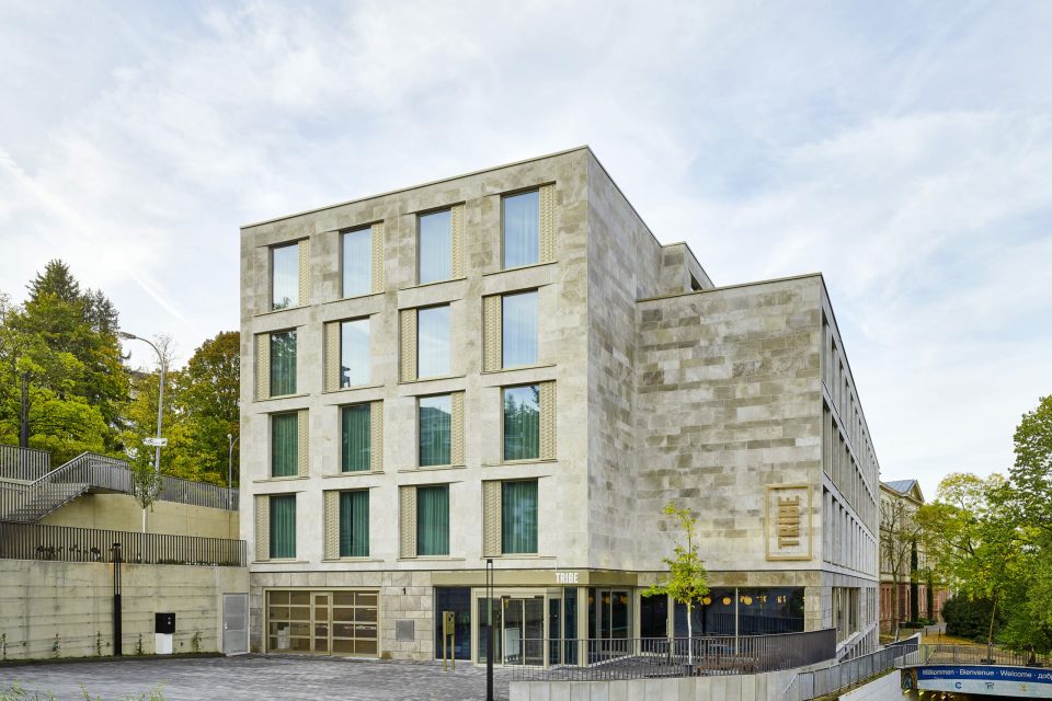 6.1 TRIBE_BAD_Aussen_01_3700px